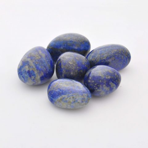 Tromlované kamene - lapis lazuli